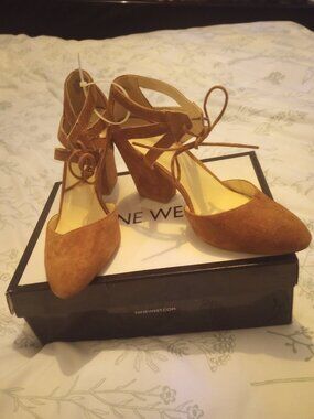 Nine West brown suede block heel shoes New in box!